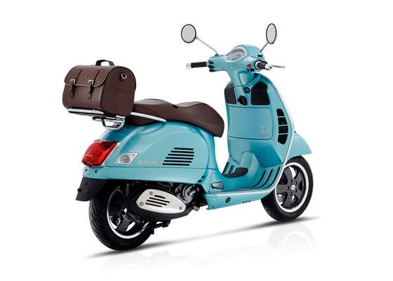 01_Vespa Settantesimo GTS