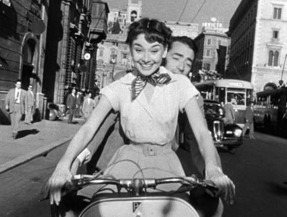 audrey hepburn vespa ferias em roma
