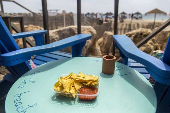 maramais, roteiro algarve, bar, bar da praia, praia da ilha do farol, petiscos, comida, algarve, 