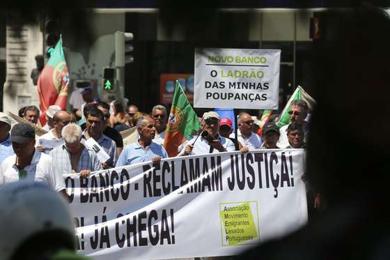 Manifesta&Atilde;&sect;&Atilde;&pound;o de emigrantes lesados do BES
