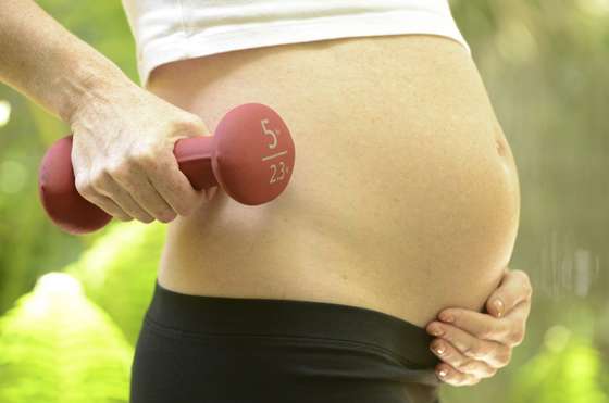 Abdomen, Adult, Anticipation, Caucasian, Dumbbell, Exercising, Fetus, Hand Weight, Healthy Lifestyle, Human Fertility, Human Pregnancy, Mother, Muscular Build, Outdoors, Parent, Prenatal Care, Relaxation Exercise, Sport, Summer, Weight Training, Weightlifting, Weights, Women, 