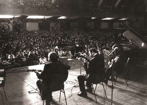 1976 paredes_2