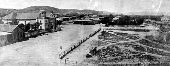 800px-LosAngeles-Plaza-1869