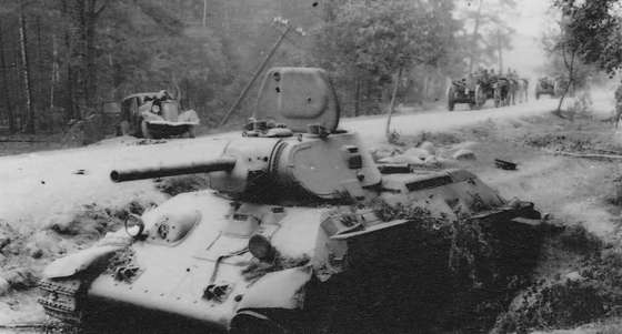 abandoned_soviet_tank_T-34_76_mod_1941