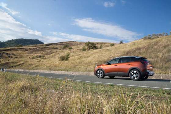 PEUGEOT3008_TestDrives_201610_57