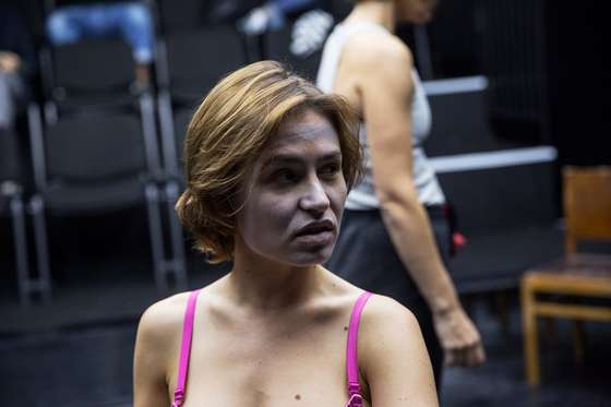 Sara Carinhas, mostra aqui porque &Atilde;&copy; que &Atilde;&copy; uma das mais prometedoras actrizes da sua gera&Atilde;&sect;&Atilde;&pound;o