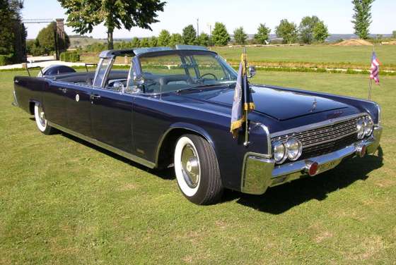 1961 Lincoln Continental convertible