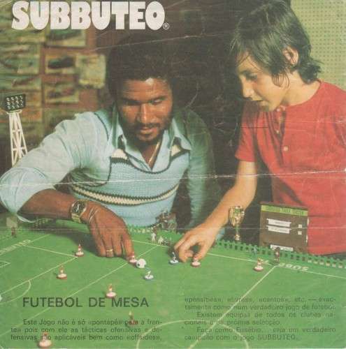 An&Atilde;&ordm;ncio publicit&Atilde;&iexcl;rio do Subbuteo com Eus&Atilde;&copy;bio e um dos filhos de Pedro Feist