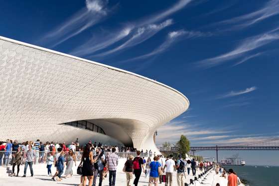 Maat, Ceramics, Facade, Art, Tile, Opening, Spectator, New, Architecture, Technology, Crowd, People, Lisbon, Portugal, Shark, Tagus River, River, Museum, Bridge - Man Made Structure, Ceramic, Opening Event, 