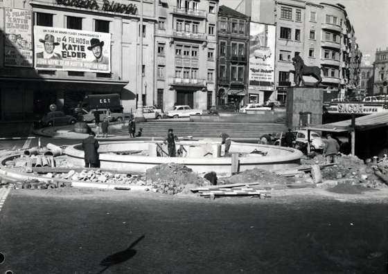 rivoli fonte luminosa pra&Atilde;&sect;a d. joao I 1966