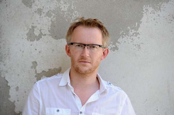 Belgian writer David Van Reybrouck, poses on May 27, 2012 in Saint-Malo, western France, on the sideline of the 23rd edition of the literature festival 'Etonnants Voyageurs' (Travellers writers festival). AFP PHOTO / ALAIN JOCARD (Photo credit should read ALAIN JOCARD/AFP/GettyImages)