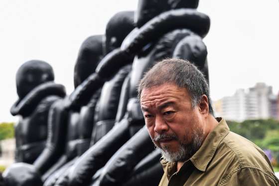 DOUNIAMAG-BRAZIL-CHINA-ART-EXHIBIT-WEIWEI-ROOT