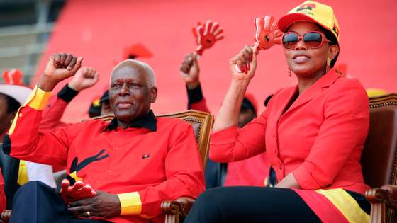Jos&Atilde;&copy; Eduardo dos Santos e Ana Paula na campanha eleitoral de 2017