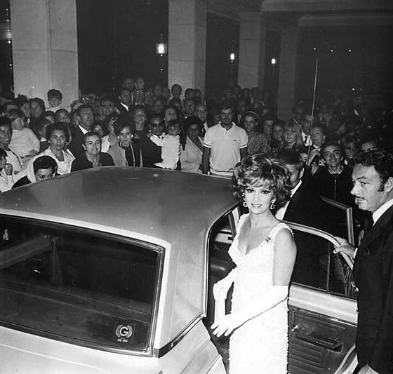 Gina Lollobrigida, PalÃ¡cio PatiÃ±o