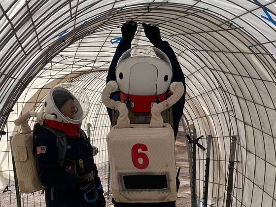Repara&Atilde;&sect;&Atilde;&pound;o do t&Atilde;&ordm;nel ap&Atilde;&sup3;s queda de meteoritos