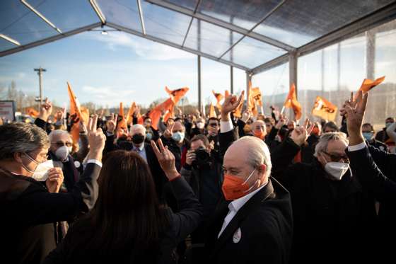 ELEIÃ‡OES LEGISLATIVAS: Rui Rio, lider do Partido Social Democrata (PSD), durante uma arruada em Coimbra. As eleiÃ§Ãµes legislativas realizam-se no prÃ³ximo dia 30 de Janeiro. 21 de Janeiro de 2022, Coimbra.. TOMÃS SILVA/OBSERVADOR