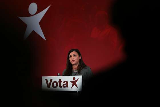 Campanhas para as elei&Atilde;&sect;&Atilde;&micro;es legislativas de 2022: A&Atilde;&sect;&Atilde;&pound;o de campanha de Catarina Martins, candidato pelo Bloco de Esquerda a primeiro-ministro. Com&Atilde;&shy;cio no Convento de S&Atilde;&pound;o Francisco, com Jos&Atilde;&copy; Manuel Pureza e Marisa Matias. Coimbra, 21 de janeiro de 2022. FILIPE AMORIM/OBSERVADOR