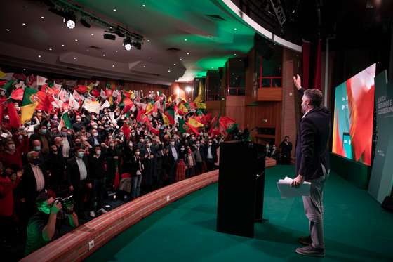 Campanhas para as elei&Atilde;&sect;&Atilde;&micro;es legislativas de 2022: Com&Atilde;&shy;cio em Aveiro do candidato pelo Partido Socialista, Ant&Atilde;&sup3;nio Costa, secret&Atilde;&iexcl;rio-geral do PS e candidato a primeiro-ministro. As elei&Atilde;&sect;&Atilde;&micro;es legislativas realizam-se no pr&Atilde;&sup3;ximo dia 30 de janeiro de 2022. Com interven&Atilde;&sect;&Atilde;&micro;es do cabe&Atilde;&sect;a de lista de Aveiro, Pedro Nuno Santos. Aveiro, 25 de janeiro de 2022. JO&Atilde;O PORF&Atilde;RIO/OBSERVADOR