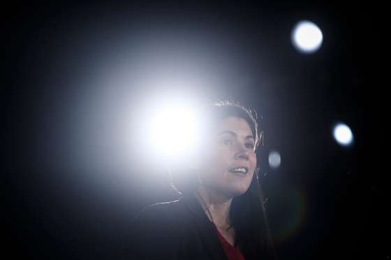 Campanhas para as elei&Atilde;&sect;&Atilde;&micro;es legislativas de 2022: A&Atilde;&sect;&Atilde;&pound;o de campanha de Catarina Martins, candidato pelo Bloco de Esquerda a primeiro-ministro. Com&Atilde;&shy;cio com Mariana Mort&Atilde;&iexcl;gua, Beatriz Gomes Dias, Bruno Maia, Leonor Rosas e Pedro Filipe Soares Lisboa, 27 de janeiro de 2022. FILIPE AMORIM/OBSERVADOR