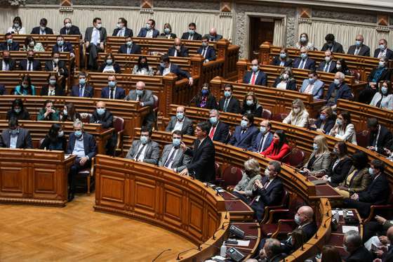 Primeiro dia dos deputados da XV Legislatura na Assembleia da Rep&Atilde;&ordm;blica. Leitura do Relat&Atilde;&sup3;rio da Comiss&Atilde;&pound;o Eventual de Verifica&Atilde;&sect;&Atilde;&pound;o de Poderes dos Deputados Eleitos e Elei&Atilde;&sect;&Atilde;&pound;o do presidente da Assembleia da Rep&Atilde;&ordm;blica. Eurico Brilhante Dias, l&Atilde;&shy;der da bancada do PS Lisboa, 29 de Mar&Atilde;&sect;o de 2022. FILIPE AMORIM/OBSERVADOR