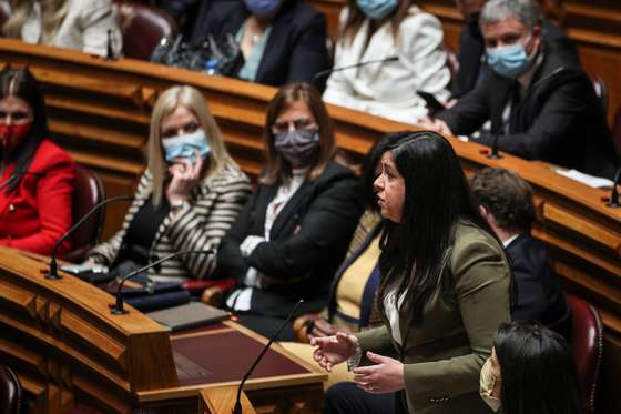 Primeiro dia dos deputados da XV Legislatura na Assembleia da Rep&Atilde;&ordm;blica. Leitura do Relat&Atilde;&sup3;rio da Comiss&Atilde;&pound;o Eventual de Verifica&Atilde;&sect;&Atilde;&pound;o de Poderes dos Deputados Eleitos e Elei&Atilde;&sect;&Atilde;&pound;o do presidente da Assembleia da Rep&Atilde;&ordm;blica. In&Atilde;&ordf;s Sousa Real do PAN Lisboa, 29 de Mar&Atilde;&sect;o de 2022. FILIPE AMORIM/OBSERVADOR