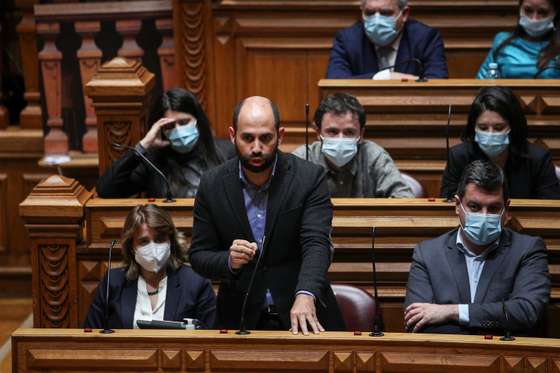 Primeiro dia dos deputados da XV Legislatura na Assembleia da Rep&Atilde;&ordm;blica. Leitura do Relat&Atilde;&sup3;rio da Comiss&Atilde;&pound;o Eventual de Verifica&Atilde;&sect;&Atilde;&pound;o de Poderes dos Deputados Eleitos e Elei&Atilde;&sect;&Atilde;&pound;o do presidente da Assembleia da Rep&Atilde;&ordm;blica. Pedro Filipe Soares do Bloco de Esquerda Lisboa, 29 de Mar&Atilde;&sect;o de 2022. FILIPE AMORIM/OBSERVADOR
