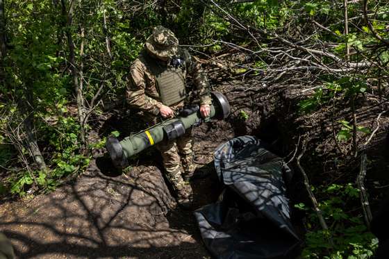 Russian Forces Withdraw From Towns Around Kharkiv