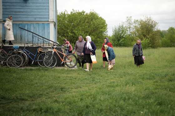 Kyiv Suburbs Clean Up After War Shifts Away From Capital