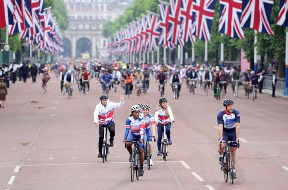 Queen Elizabeth II Platinum Jubilee 2022 - Platinum Pageant