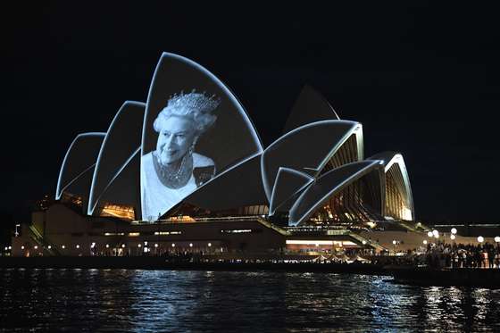 Australia Reacts To The Passing Of Queen Elizabeth II