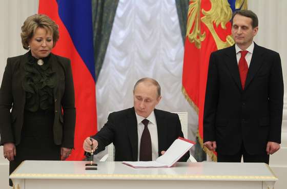 Russian President Vladimir Putin Signs Law Completing Crimea Annexation