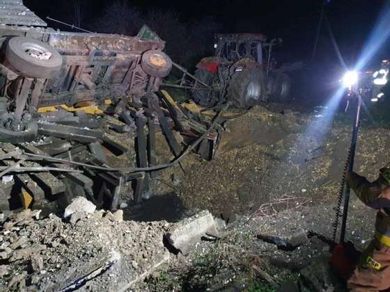 Duas pessoas morreram depois de um mÃ­ssil russo ter atingido a cidade de PrzewodÃ³w, na PolÃ³nia, que Ã© membro da NATO.