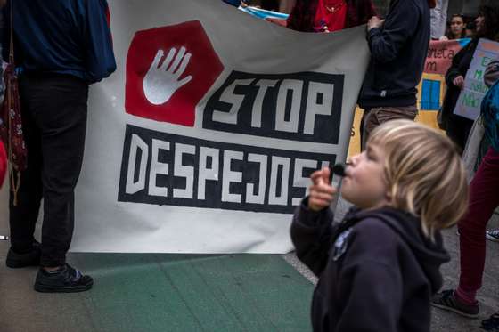 Milhares de pessoas juntaram-se na Alameda D. Afonso Henriques, em Lisboa, e desceram atÃ© ao Martim Moniz, para se manifestarem pelo direito Ã  habitaÃ§Ã£o e uma vida justa. 1 de Abril de 2023, Lisboa TOMÃS SILVA/OBSERVADOR