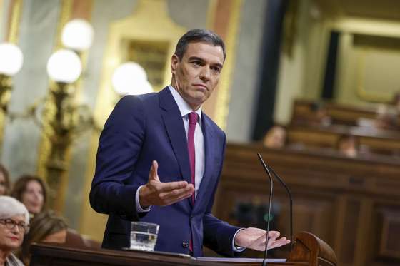 epa10976444 Spain's Acting Prime Minister Pedro Sanchez delivers a speech during the first day of his investiture debate at the Lower House of the Spanish Parliament, in Madrid, Spain, 15 November 2023. Pedro Sanchez faces his investiture debate in the parliament at a time of great political tension around the amnesty law. He is expected to be invested in a second term this week after PSOE party reached a deal with Catalan pro-independence party Junts per Catalunya (JxCat), led by former Catalan president Carles Puigdemont, by which Catalan separatists involved in the so-called independence 'process' in 2017 would be amnestied in exchange of the key support of seven JxCat MPs, among other concessions.  EPA/Daniel Gonzalez