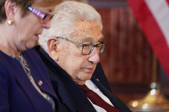 epa10342737 Former United States Secretary of State Henry A. Kissinger attends a luncheon hosted by US Secretary of State Antony Blinken honoring French President Emmanuel Macron and french First Lady Brigitte Macron at the Department of State in Washington, DC, USA, 01 December 2022. EPA/LEIGH VOGEL / POOL