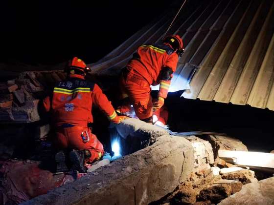 epa11036783 Rescuers free earthquake victims at Kangdiao Village of Jishishan Bao'an, Dongxiang, Salar Autonomous County in Linxia Hui Autonomous Prefecture, northwest China's Gansu Province, 19 December 2023. A 6.2-magnitude earthquake struck northwest China's Gansu Province at midnight Monday, killing 105 people in the province, according to the Fire and Rescue Department of Gansu. EPA/XINHUA / Fire and Rescue Department of Gansu CHINA OUT / UK AND IRELAND OUT / MANDATORY CREDIT EDITORIAL USE ONLY EDITORIAL USE ONLY