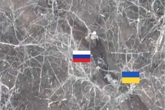 Captura de ecr&Atilde;&pound; do v&Atilde;&shy;deo divulgado pelo ex&Atilde;&copy;rcito ucraniano, filmado por um drone