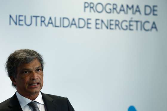 O presidente das Ãguas de Portugal, JosÃ© Furtado, intervÃ©m durante a cerimÃ³nia de apresentaÃ§Ã£o do Programa de Neutralidade EnergÃ©tica Zero, em Lisboa, 29 de julho de 2020. O Programa de Neutralidade EnergÃ©tica ZERO envolve todas as empresas do Grupo AdP e integra medidas inovadoras de eficiÃªncia e de reengenharia de sistemas, conjugadas com a instalaÃ§Ã£o de sistemas para produÃ§Ã£o articulada de energia de fontes renovÃ¡veis, com base solar, hÃ­drica, biogÃ¡s e eÃ³lica. ANTÃ“NIO COTRIM/LUSA