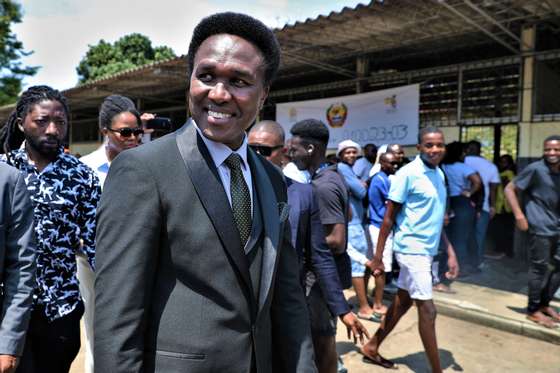 Presidential candidate Venancio Mondlane (C), supported by Podemos, before casting his vote at a polling station in Maputo, Mozambique, 09 October 2024. More than 17.1 million Mozambican voters will choose the President of the Republic, provincial assemblies and their governors, and 250 members of the Assembly of the Republic. The National Elections Commission (CNE) approved lists of 35 political parties running for the Assembly of the Republic and 14 political parties and groups of citizen voters for provincial assemblies. LUISA NHANTUMBO/LUSA