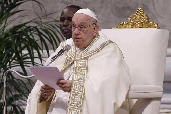 epa11737695 Pope Francis celebrates a Holy Mass on World Youth Day at St. Peter's Basilica  at the Vatican, 24 November 2024.  EPA/FABIO FRUSTACI