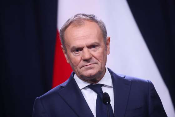 epa11744096 Polish Prime Minister Donald Tusk attends a press conference following a meeting the Nordic and Baltic countries' leaders at the Swedish Prime Minister summer residence, Harpsund, south of Stockholm, Sweden, 27 November 2024. Nordic and Baltic leaders met at the Swedish Prime Minister's summer residence, Harpsund, for a summit to discuss transatlantic relations and regional security in the Baltic Sea, according to the Finnish government.  EPA/LESZEK SZYMANSKI POLAND OUT
