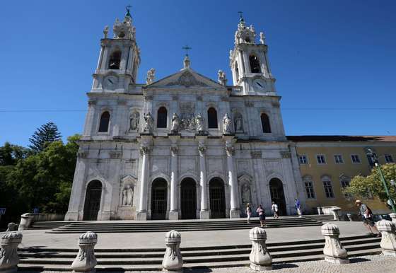 Fachada da Bas&Atilde;&shy;lica da Estrela, Lisboa, 15 de julho de 2014. MANUEL DE ALMEIDA / LUSA