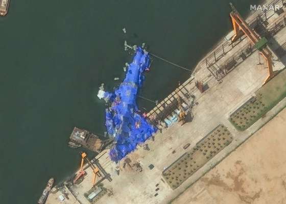 epa12128706 A handout satellite image made available by Maxar Technologies shows a new North Korean warship at the harbour after its launch accident in Chongjin, North Korea, 23 May 2025. North Korean state media reported a major accident at the launch ceremony for a newly built destroyer on 21 May. EPA/MAXAR TECHNOLOGIES HANDOUT -- MANDATORY CREDIT: SATELLITE IMAGE 2025 MAXAR TECHNOLOGIES -- THE WATERMARK MAY NOT BE REMOVED/CROPPED --HANDOUT EDITORIAL USE ONLY/NO SALES