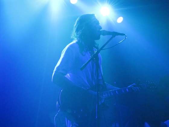 Bruno Paschoal, guitarrista dos Terno Rei, cantou o seu solo Estava Ali