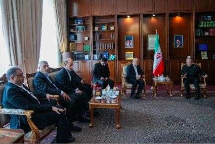 Abbas Aragchi reune com Hamas e Hezbollah