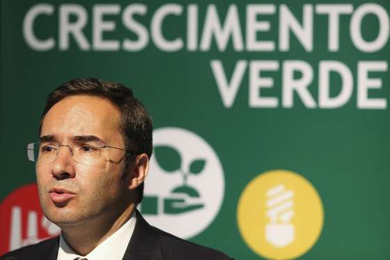 Ministro do Ambiente, Ordenamento do Territ&Atilde;&sup3;rio e Energia, Jorge Moreira da Silva, apresenta proposta de Compromisso para o Crescimento Verde