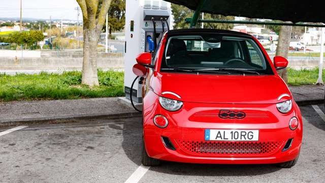 Fiat (500)RED