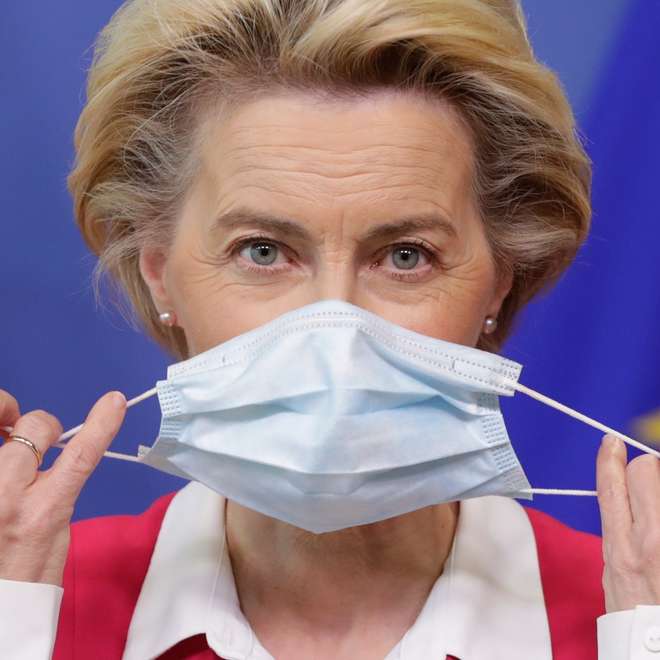 epa08747990 European Commission President Ursula Von Der Leyen gives a statement on New Pact for Migration and Asylum  at the European Commission in Brussels, Belgium, 23 September 2020 (reissued 15 October 2020). European Commission President Ursula Von Der Leyen on 15 October 2020 has left the EU summit and said on Twitter she would self isolate after a member of her front office tested positive for Covid-19, coronavirus.  EPA/STEPHANIE LECOCQ / POOL