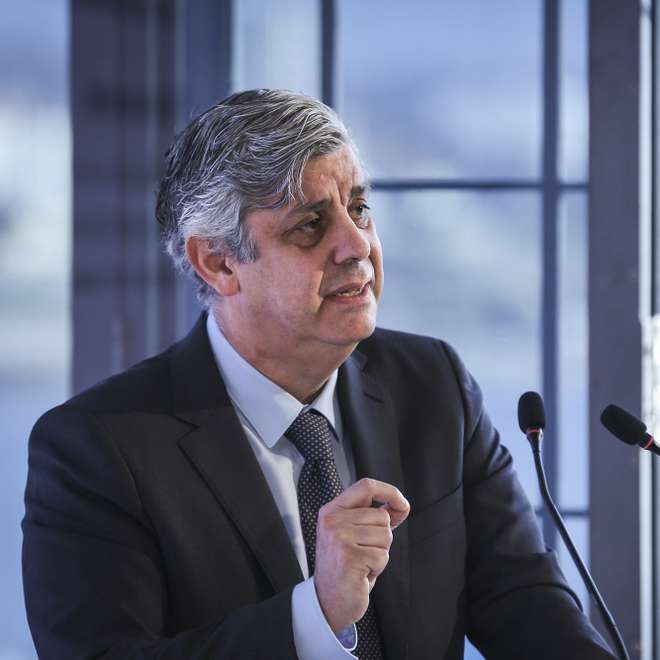 O governador do Banco de Portugal, Mário Centeno, discursa durante o encontro Anual do Conselho da Diáspora Portuguesa no Palácio da Cidadela, em Cascais, 21 de dezembro de 2022. RODRIGO ANTUNES/LUSA