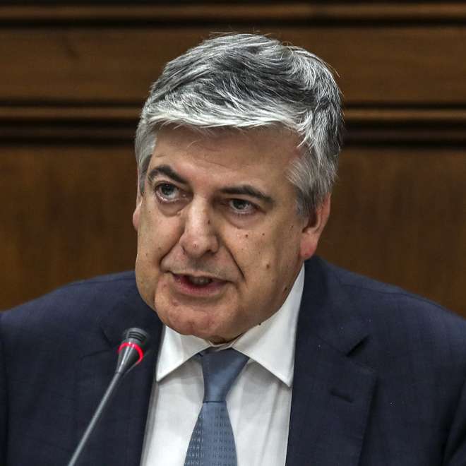 O presidente do Fundo de Resolução, Luís Máximo dos Santos, durante a sua audição perante a  Comissão de Orçamento e Finanças, na Assembleia da República, em Lisboa, 11 de outubro  de 2022. ANTÓNIO COTRIM/LUSA
